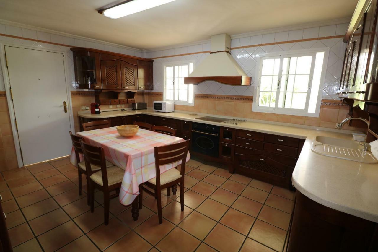 Villa De Lujo En トレモリノス エクステリア 写真